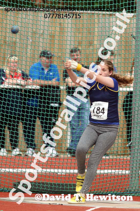 Girls under-15s hammer, Northern Under-13s, U-15s and 17s Championships. Photo: David T. Hewitson/Sports for All Pics